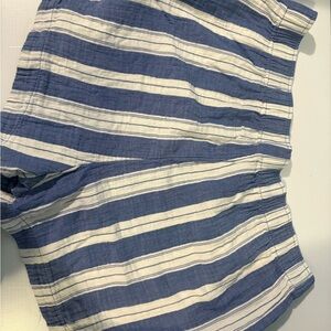 Old Navy XL Women’s striped shorts
